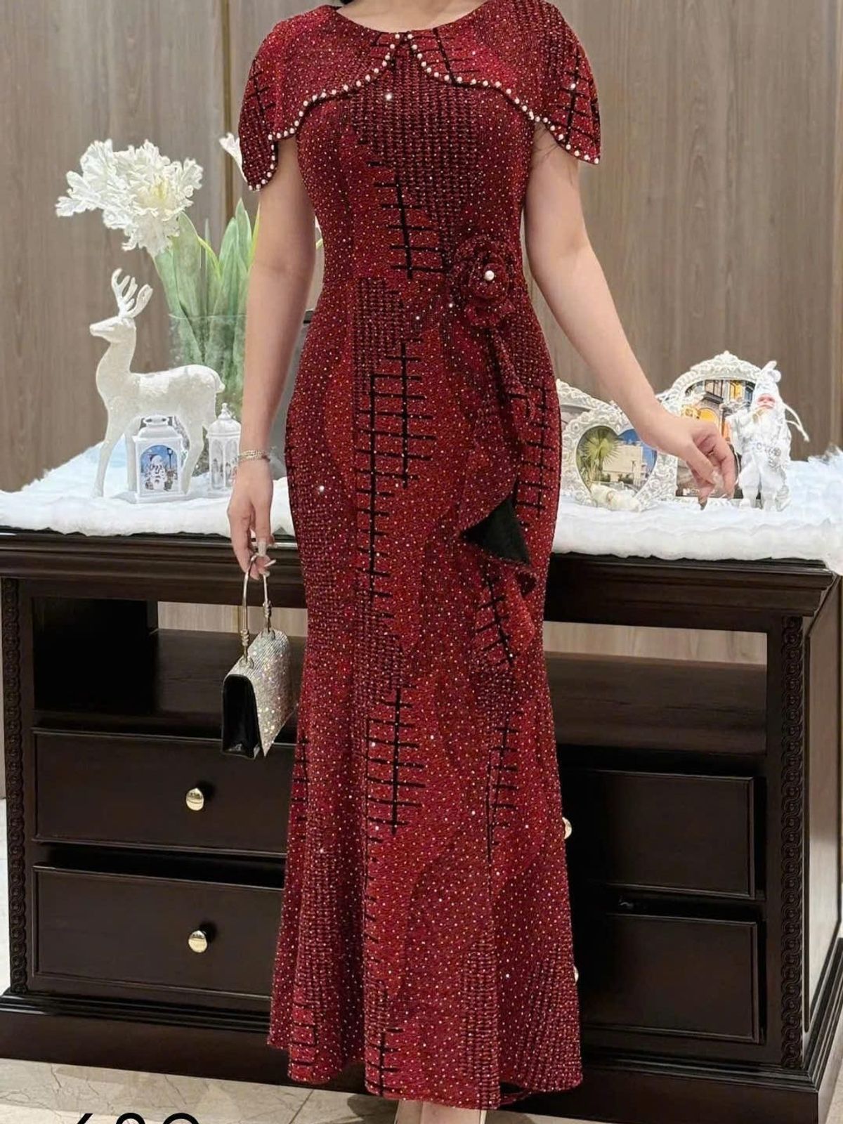 Đầm đuôi cá trung niên dự tiệc - công sở, vải thun nhũ cao cấp đính đá, tặng mẹ co giãn tốt bigsize M689 Đầm đuôi cá trung niên dự tiệc - công sở, vải thun nhũ cao cấp đính đá, tặng mẹ co giãn tốt bigsize M689