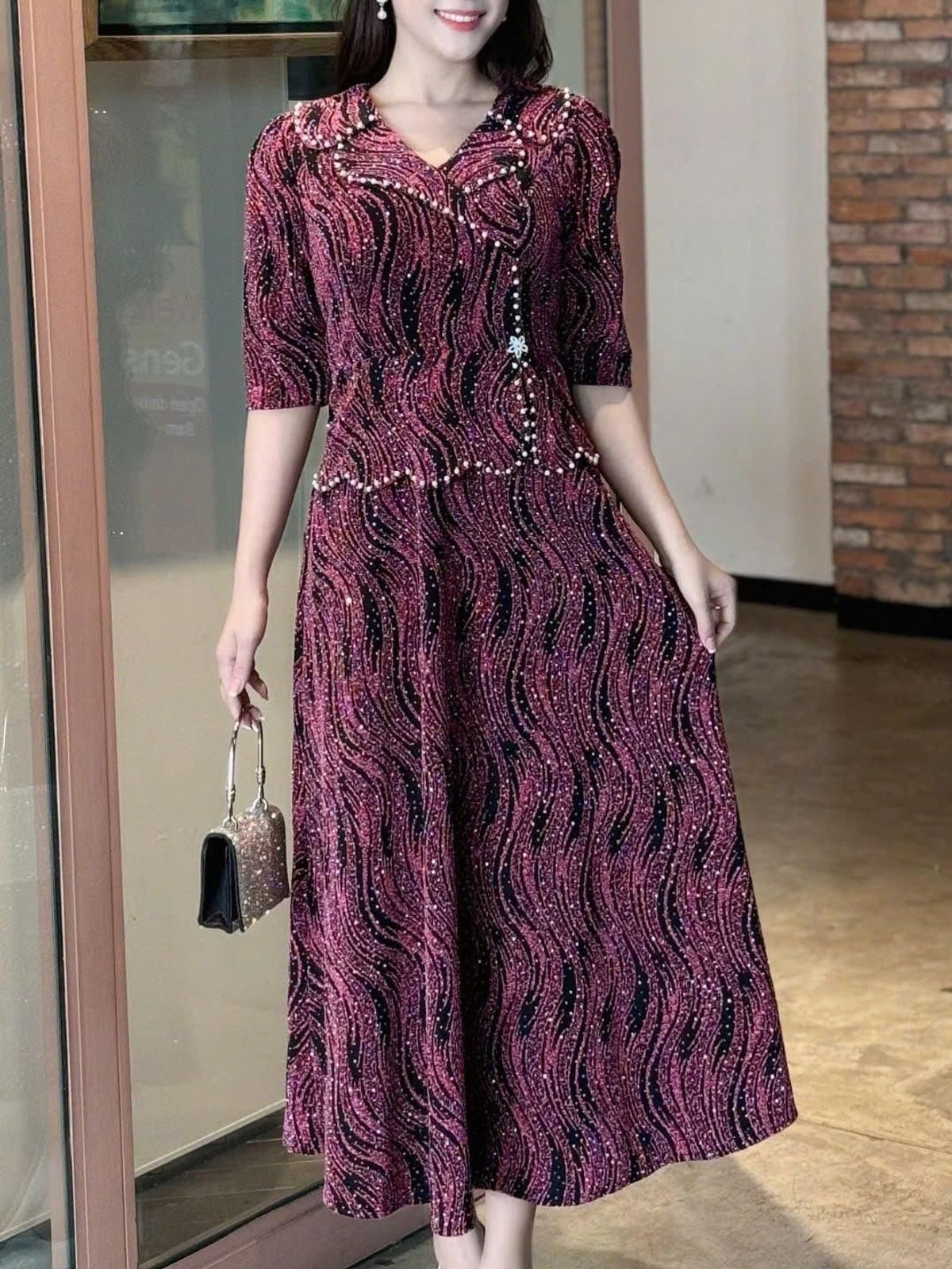 Đầm maxi trung niên dự tiệc - công sở, vải thun nhũ cao cấp đính đá, tặng mẹ co giãn tốt bigsize M695 Đầm maxi trung niên dự tiệc - công sở, vải thun nhũ cao cấp đính đá, tặng mẹ co giãn tốt bigsize M695