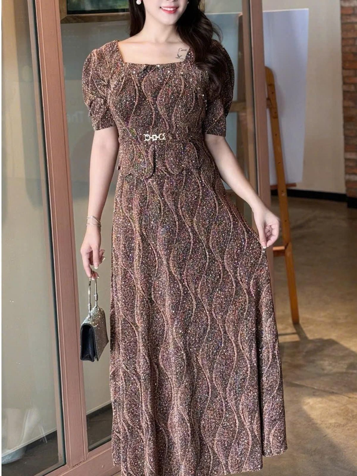 Đầm maxi trung niên dự tiệc - công sở, vải thun nhũ cao cấp đính đá, dáng peplum, tặng mẹ co giãn tốt bigsize M693 Đầm maxi trung niên dự tiệc - công sở, vải thun nhũ cao cấp đính đá, dáng peplum, tặng mẹ co giãn tốt bigsize M693