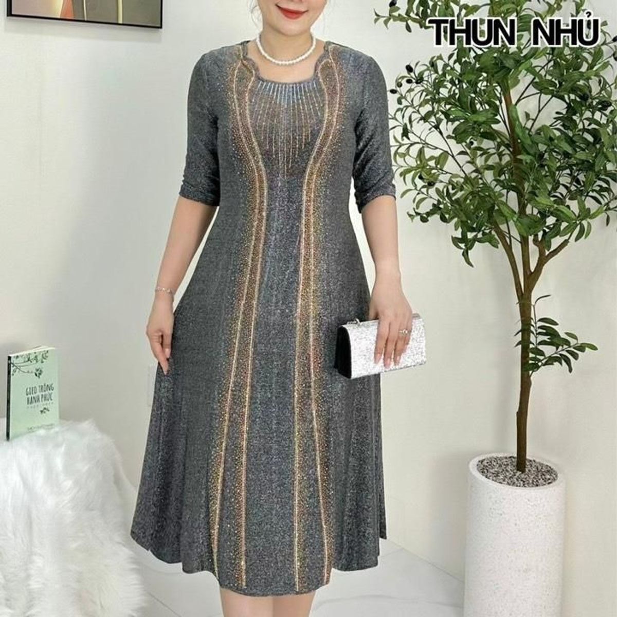 Đầm trung niên dự tiệc sang trọng vải nhũ cao cấp đính đá, tặng mẹ co giãn tốt bigsize 75kg M508 Nữ Nhung Women Dress Đầm trung niên dự tiệc sang trọng vải nhũ cao cấp đính đá, tặng mẹ co giãn tốt bigsize 75kg M508 Nữ Nhung Women Dress
