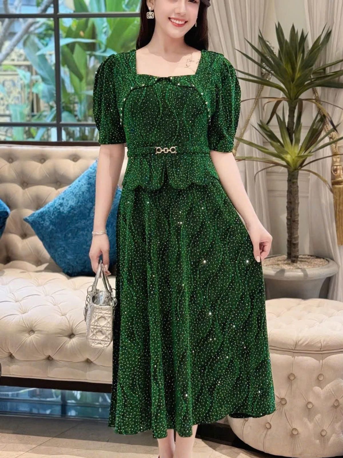 Đầm midi trung niên dự tiệc - công sở, vải thun nhũ cao cấp đính đá, tặng mẹ co giãn tốt bigsize M692 Đầm midi trung niên dự tiệc - công sở, vải thun nhũ cao cấp đính đá, tặng mẹ co giãn tốt bigsize M692