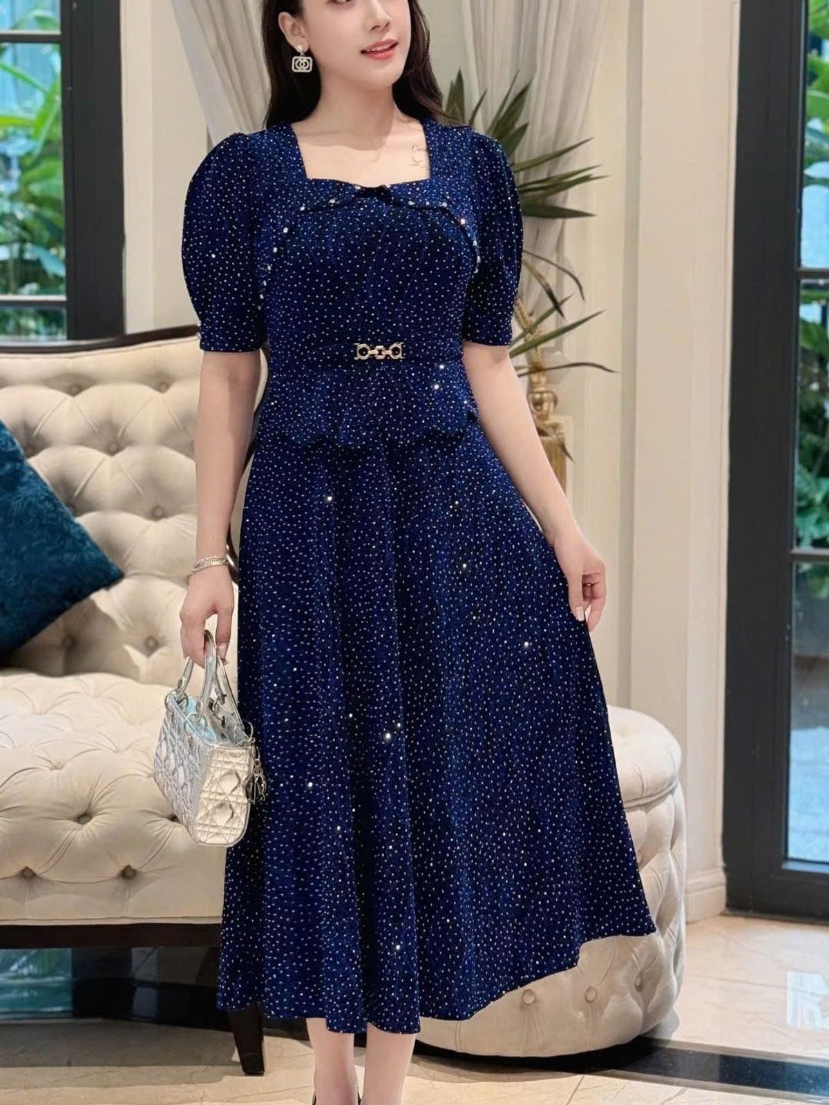 Đầm midi trung niên dự tiệc - công sở, vải thun nhũ cao cấp đính đá, tặng mẹ co giãn tốt bigsize M692 Đầm midi trung niên dự tiệc - công sở, vải thun nhũ cao cấp đính đá, tặng mẹ co giãn tốt bigsize M692