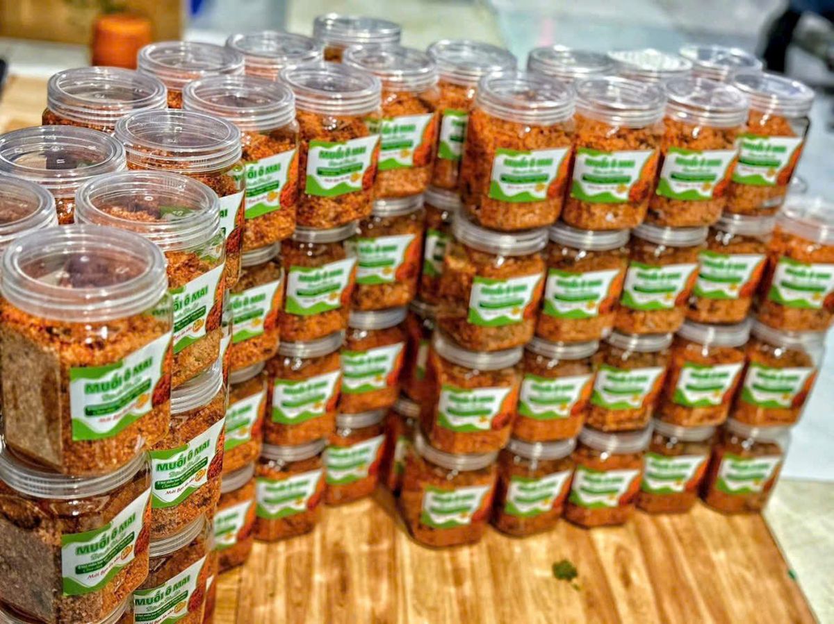 MUỐI XÍ MUỘI Ô MAI ĐẶC BIỆT 500G – CHẤM TRÁI CÂY CỰC CUỐN - WINNIE HOUSE MUỐI XÍ MUỘI Ô MAI ĐẶC BIỆT 500G – CHẤM TRÁI CÂY CỰC CUỐN - WINNIE HOUSE