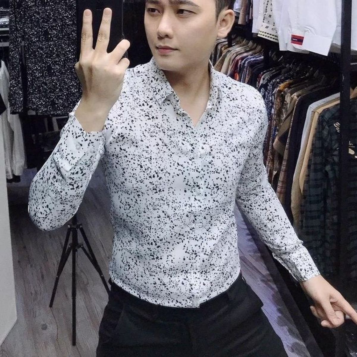 ÁO SƠ MI HỌA TIẾT NAM TUTO5 MENSWEAR SML01 - SƠ MI DÀI TAY LỤA HÀN CHẤM BI SLIM FIT CAO CẤP ÍT NHĂN, PHONG CÁCH, ĐỘC BẢN ÁO SƠ MI HỌA TIẾT NAM TUTO5 MENSWEAR SML01 - SƠ MI DÀI TAY LỤA HÀN CHẤM BI SLIM FIT CAO CẤP ÍT NHĂN, PHONG CÁCH, ĐỘC BẢN
