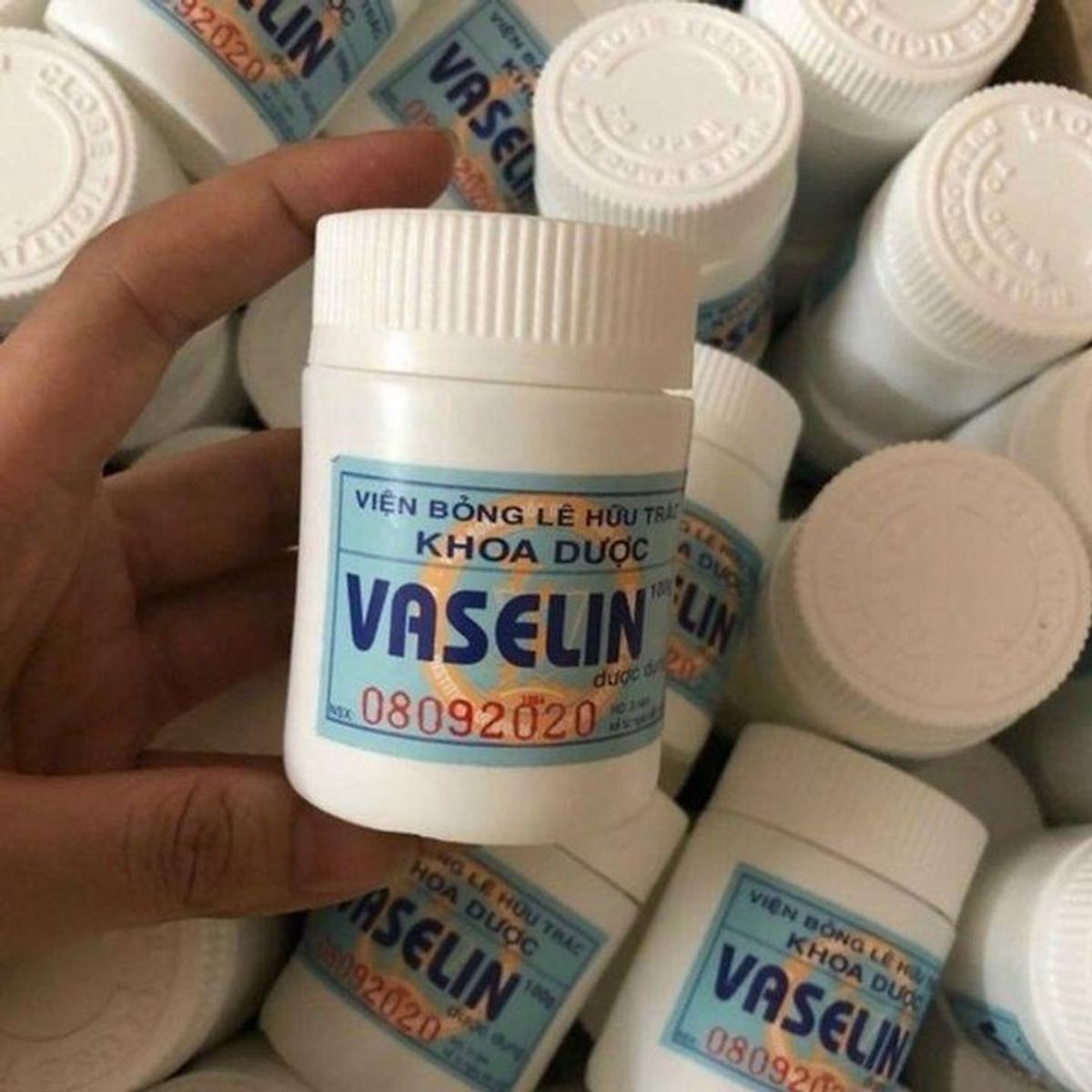 KEM NẺ VIỆN BỎNG HỘP TO 110GR KEM NẺ VIỆN BỎNG HỘP TO 110GR