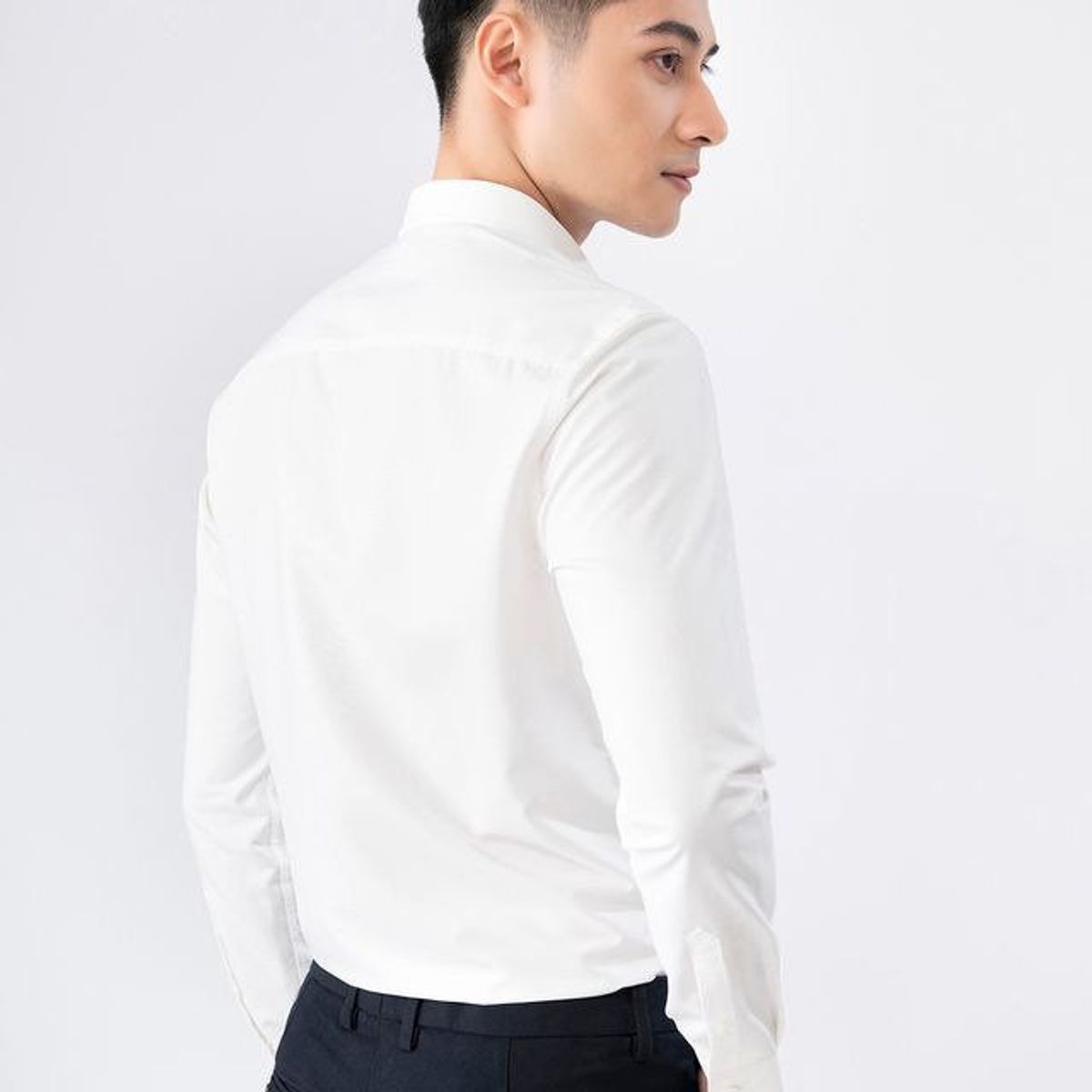 ÁO SƠ MI NAM TRƠN TUTO5 MENSWEAR SMT01 - SƠ MI TAY DÀI CÔNG SỞ COTTON , GẤP HỘP CAO CẤP THANH LỊCH, TRANG TRỌNG ÁO SƠ MI NAM TRƠN TUTO5 MENSWEAR SMT01 - SƠ MI TAY DÀI CÔNG SỞ COTTON , GẤP HỘP CAO CẤP THANH LỊCH, TRANG TRỌNG