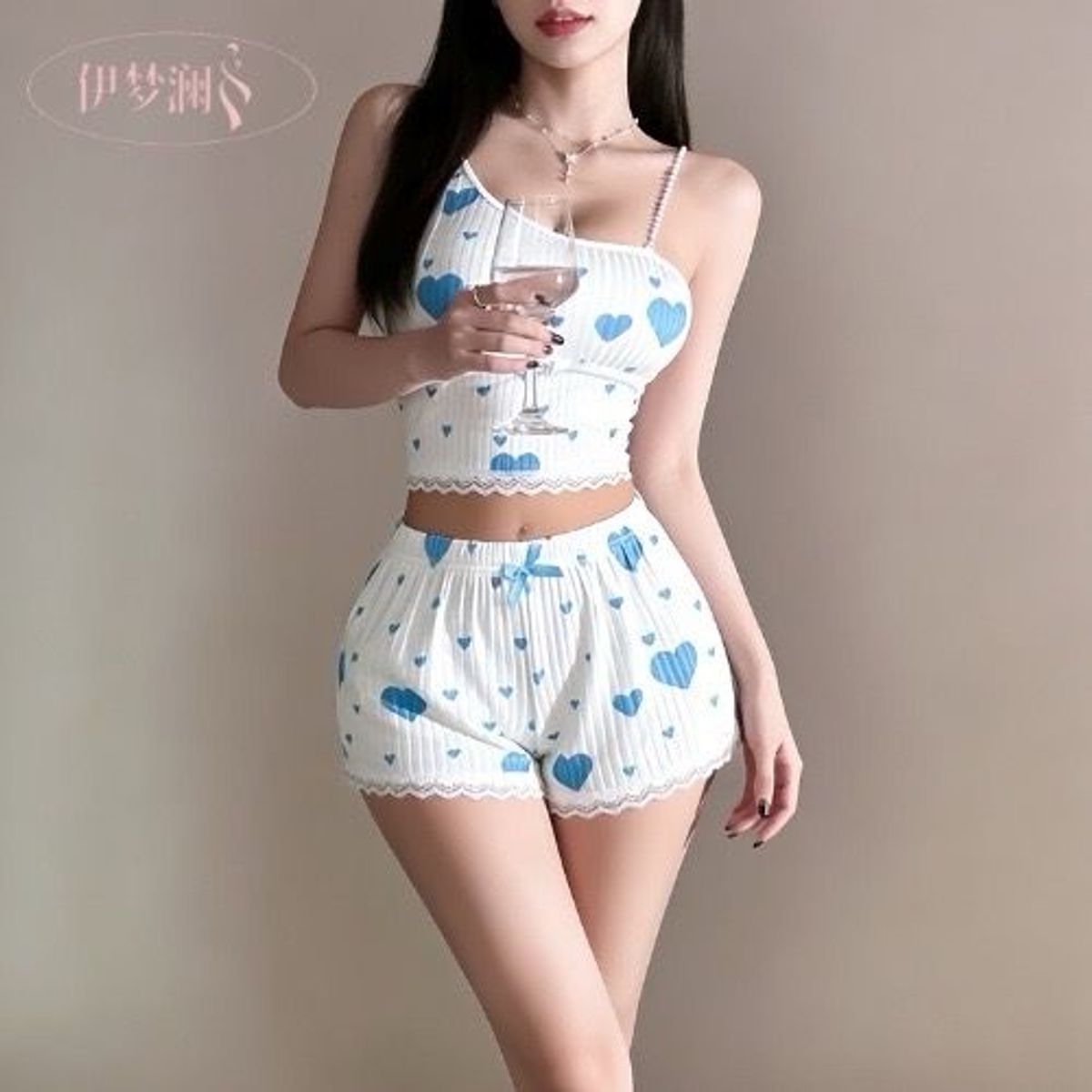 Váy ngủ ngọc trai