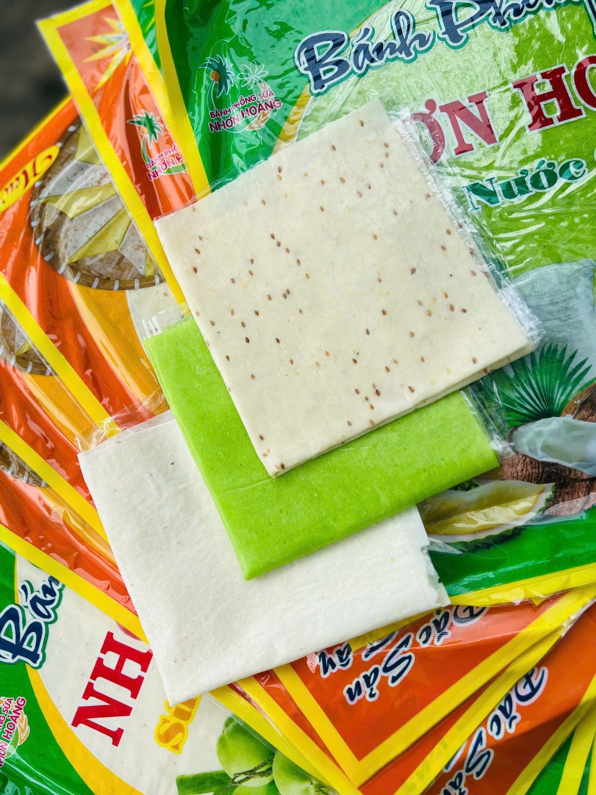 Bánh Phồng Sữa Nhơn Hoàng Béo Thơm, Đậm Vị Cốt Dừa 220g Bánh Phồng Sữa Nhơn Hoàng Béo Thơm, Đậm Vị Cốt Dừa 220g