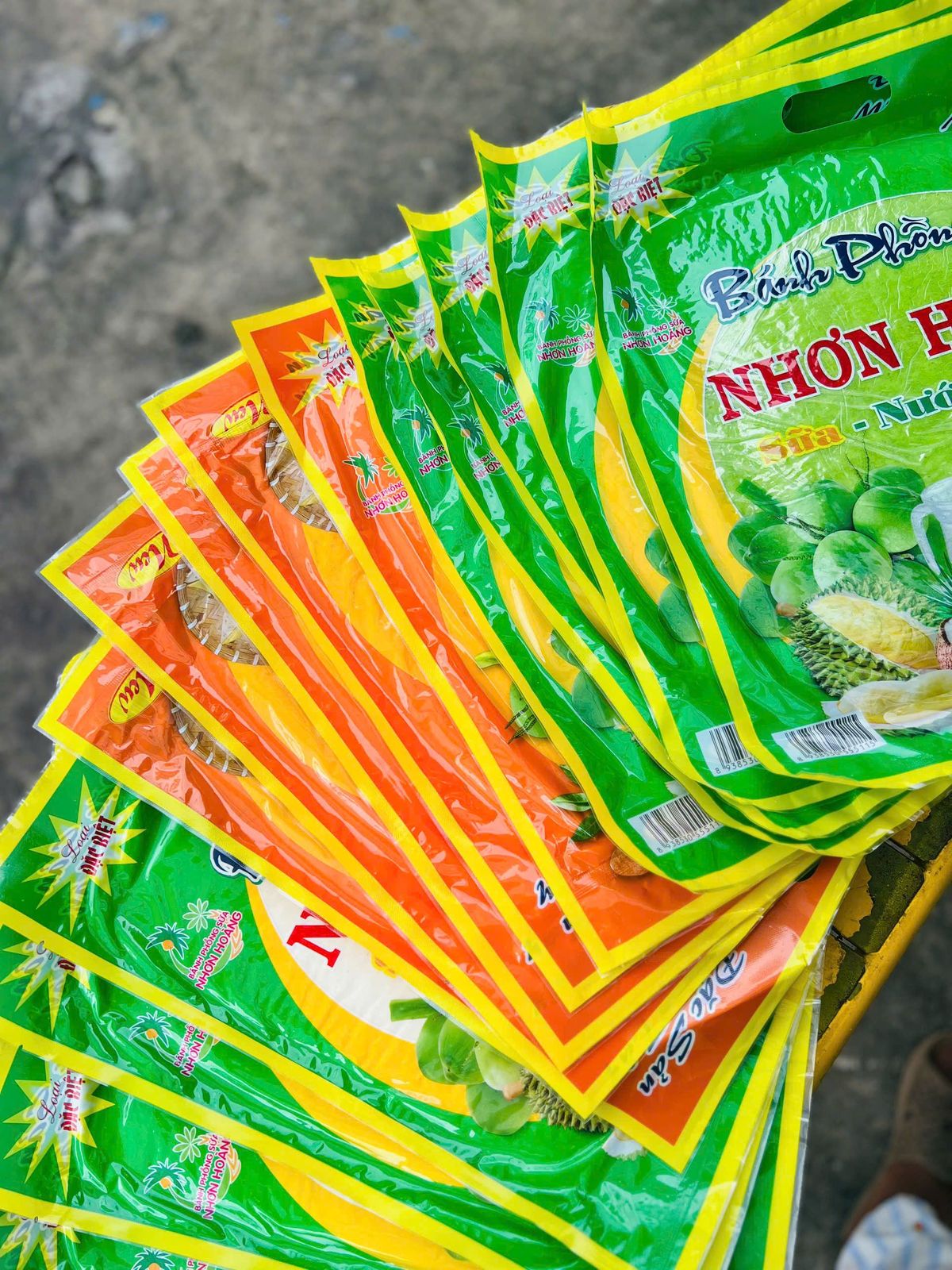 Bánh Phồng Sữa Nhơn Hoàng Béo Thơm, Đậm Vị Cốt Dừa 220g Bánh Phồng Sữa Nhơn Hoàng Béo Thơm, Đậm Vị Cốt Dừa 220g