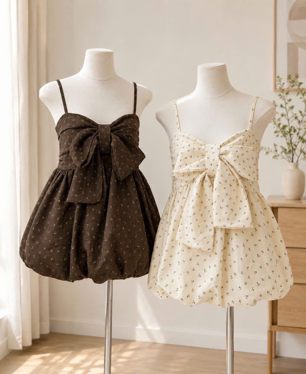 Áo Hoa Nhí Phối Nơ Bản Lớn – Dáng Babydoll Thoải Mái Cho Phái Đẹp Áo Hoa Nhí Phối Nơ Bản Lớn – Dáng Babydoll Thoải Mái Cho Phái Đẹp