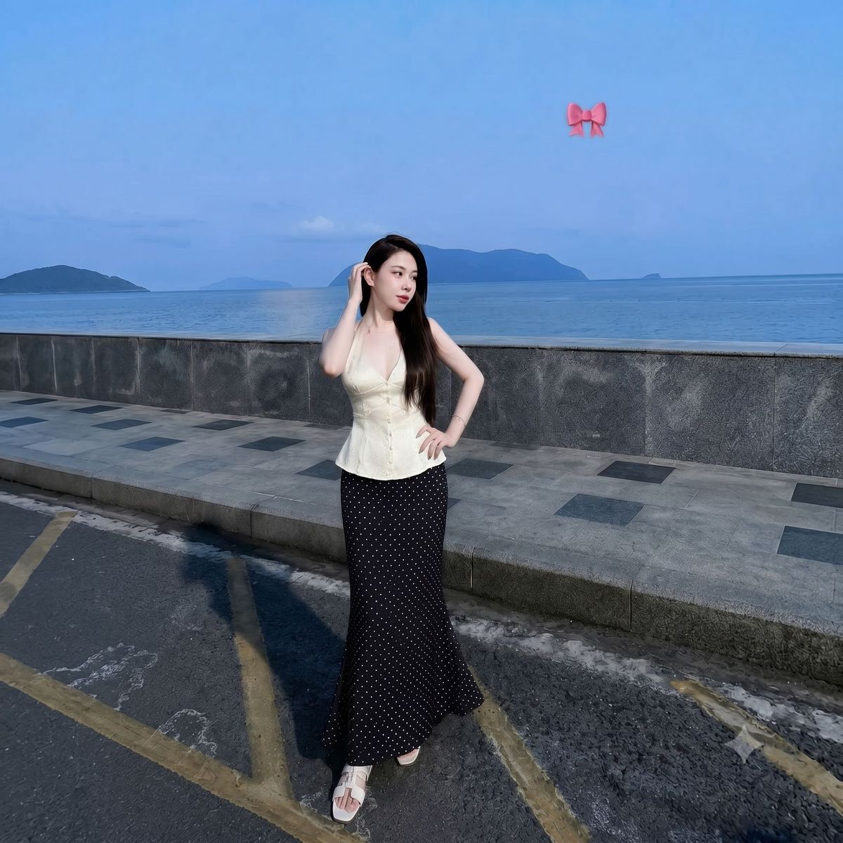 SET ÁO REN CÓ MÚT NGỰC + CHÂN VÁY ĐUÔI CÁ KATE LỤA SET ÁO REN CÓ MÚT NGỰC + CHÂN VÁY ĐUÔI CÁ KATE LỤA