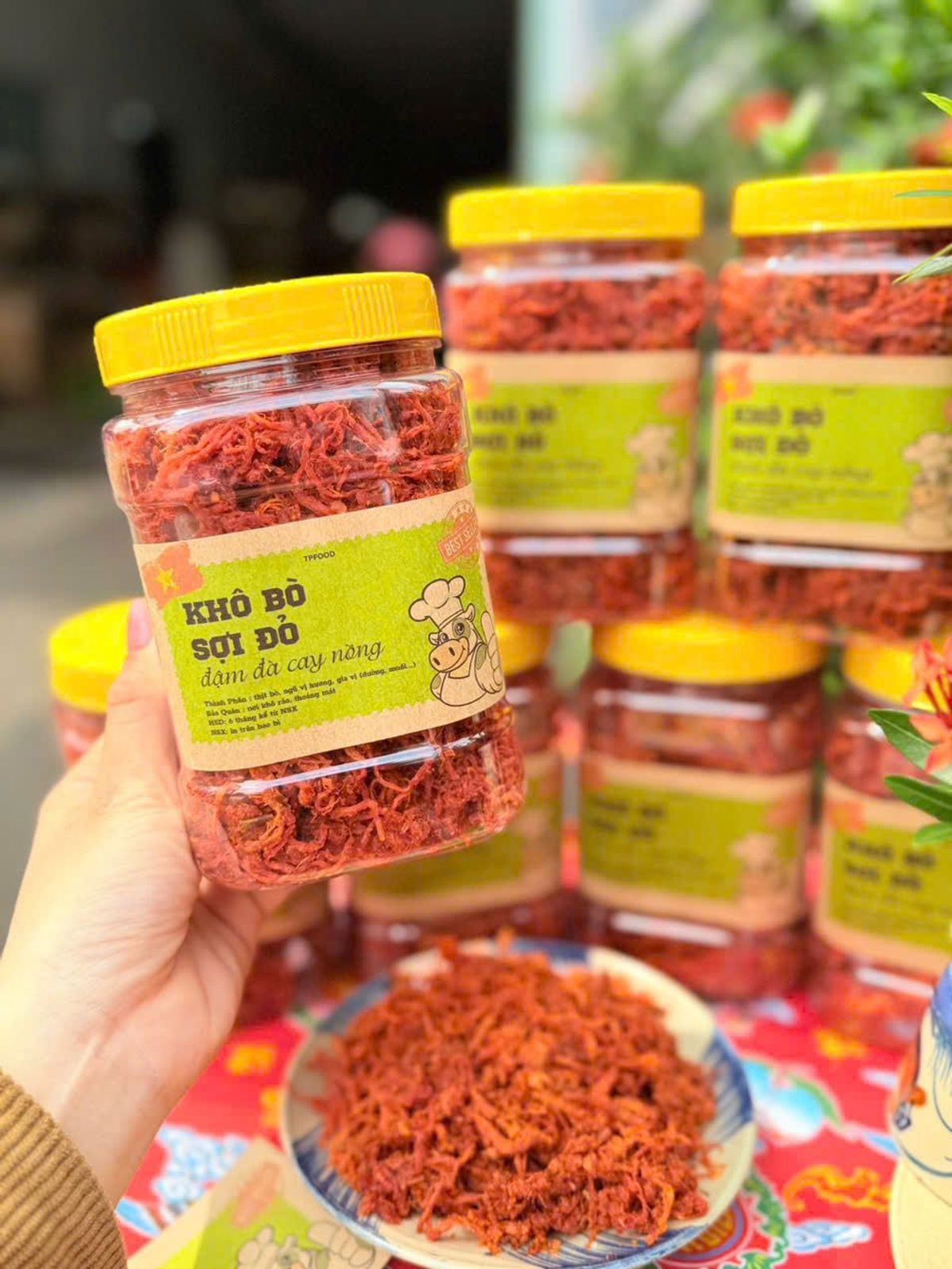 Khô Bò Sợi Đỏ Cay Thơm, Sợi Đậm Đà, Ăn Vặt Cực Cuốn 500g Khô Bò Sợi Đỏ Cay Thơm, Sợi Đậm Đà, Ăn Vặt Cực Cuốn 500g