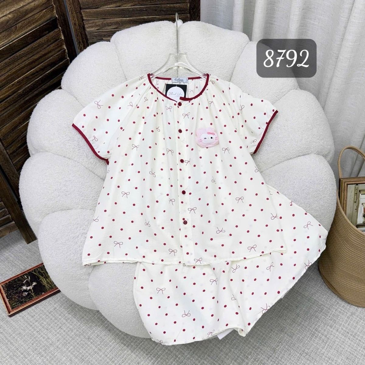 BỘ ĐÙI ĐŨI CỔ TRÒN CELINA (8792)
