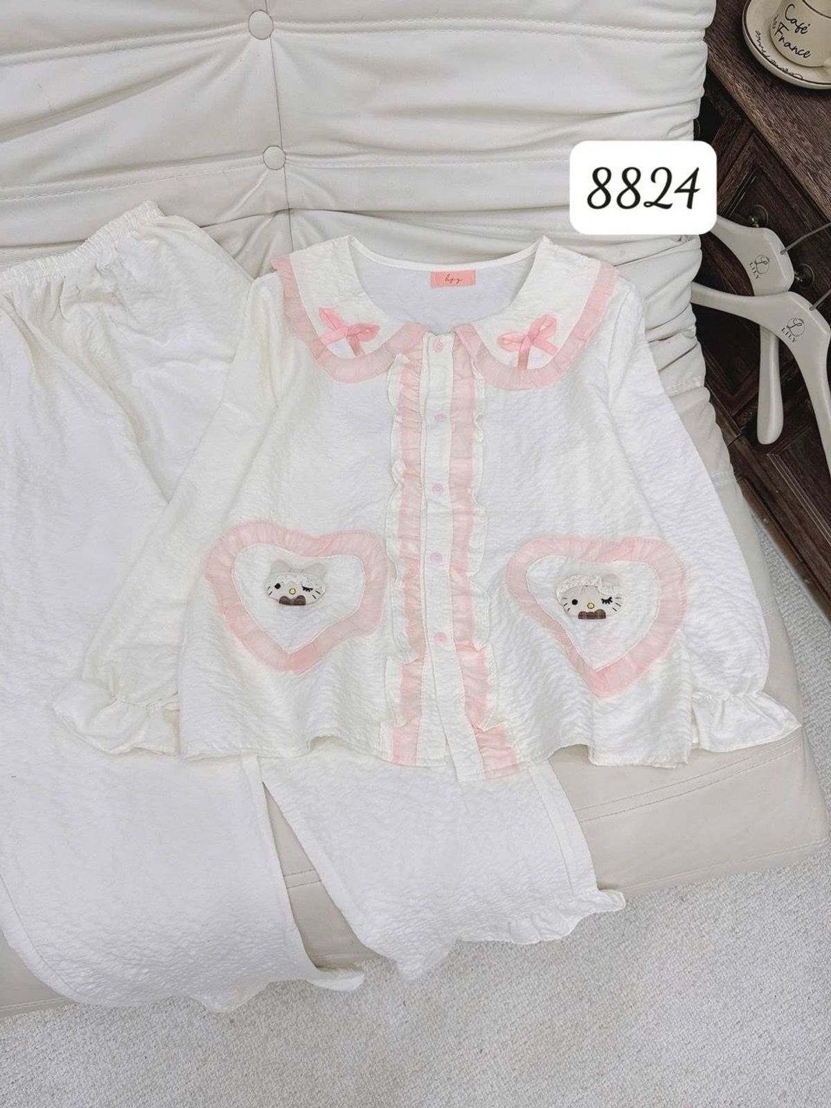 BỘ DÀI XỐP LILY ĐÍNH CHARM (8824)