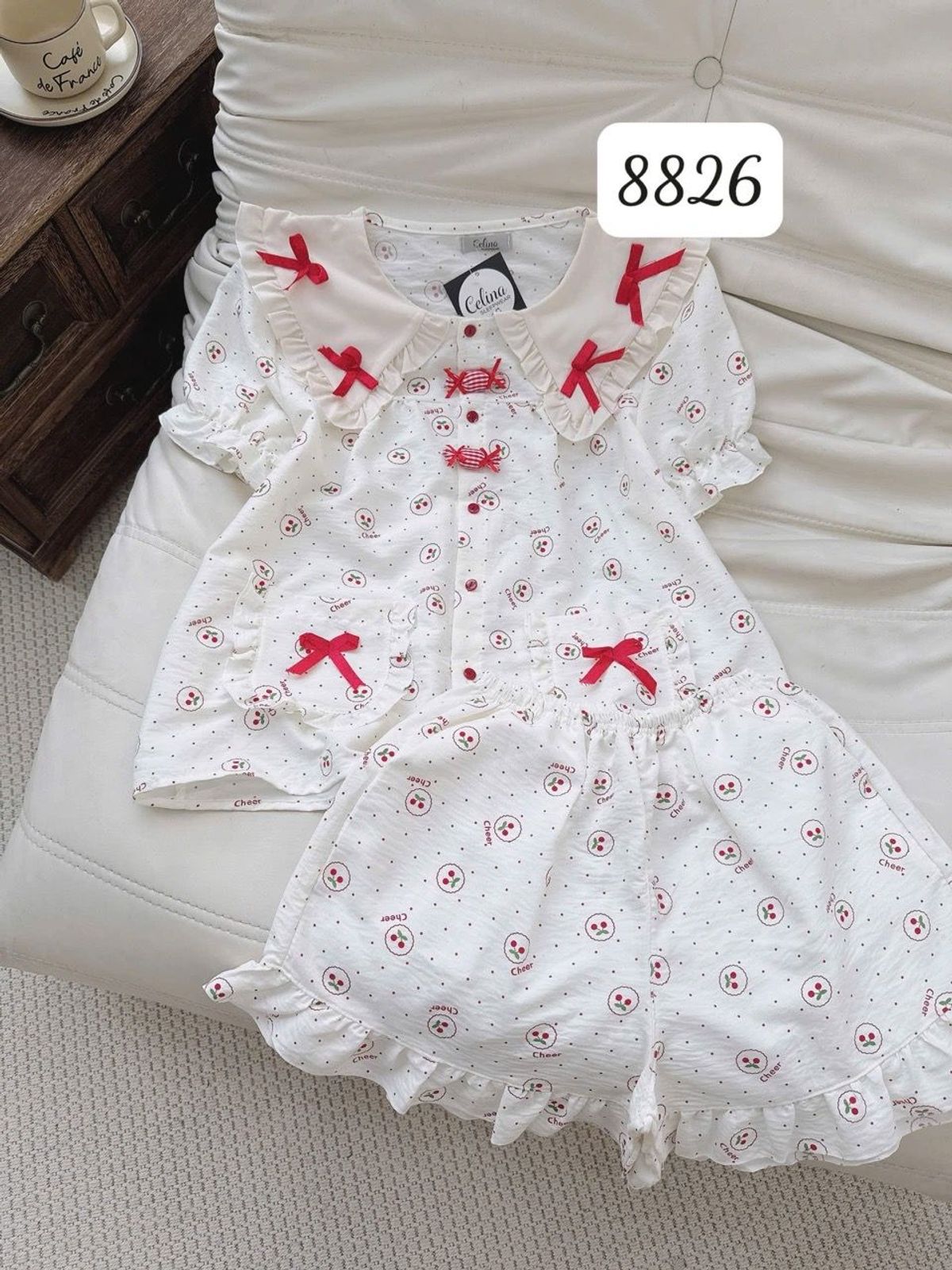 BỘ ĐÙI ĐŨI CELINA CỔ NHỌN (8826)