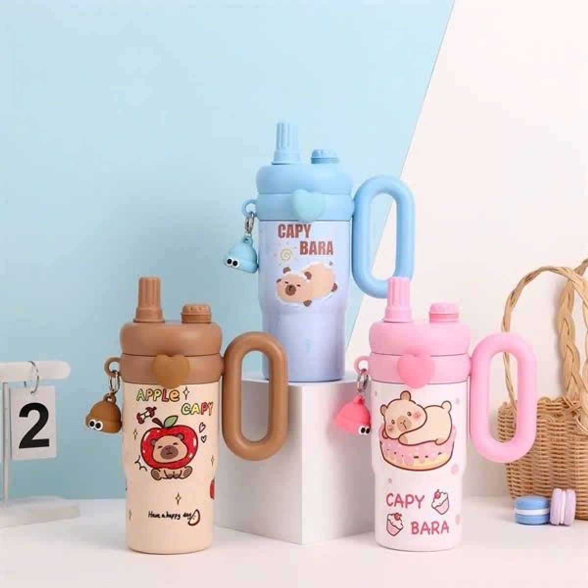 Bình Ly Giữ Nhiệt Inox Quai Cầm Capybara Charm Mũ 810ml (Thùng 40 Cái ...
