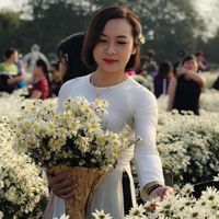 Hà Trang Long Biên