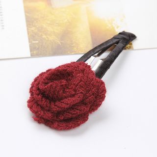 Kẹp tóc hoa hồng len