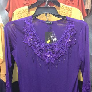 Áo trung niên cổ tay đính ren