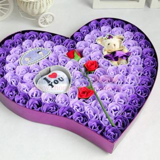 Hộp hoa hồng sáp trái tim có đèn led 99b