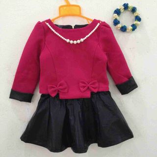 Set váy dạ da kèm vòng