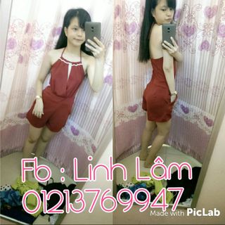 Jumpsuit ngọc trai xẻ ngực