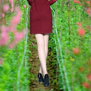 Đầm ren có size xxl cổ lọ xếp ly kate sang trọng