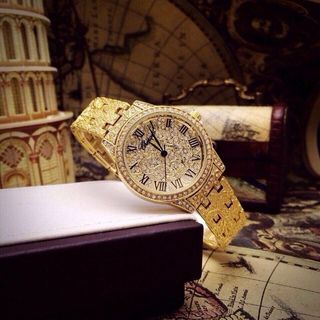 Chopard vàng hoa văn