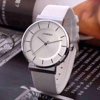Đồng hồ thời trang sang chảnh yên tâm