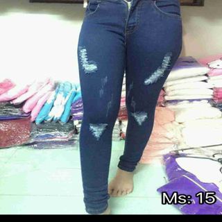 Những mẫu quần jean đang hot