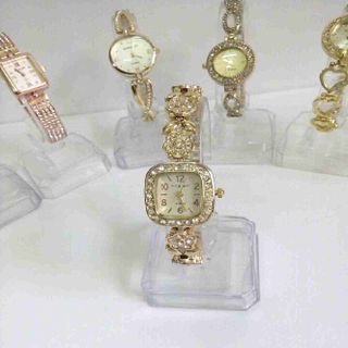 Đồng hồ nữ các mẫu