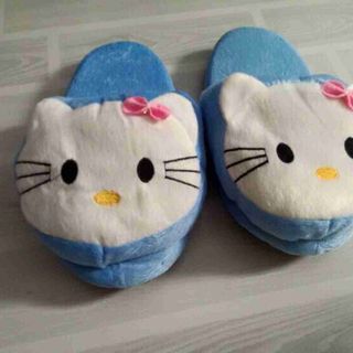 Dép free size dài 26 cm ngang 10cm ai mang cũng vừa

dép bông hình thú đi trong nhà 60k/đôi