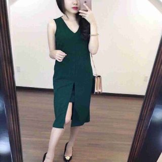 Đầm xẻ tà trước