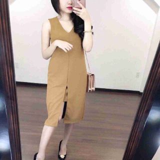 Đầm xẻ tà trước