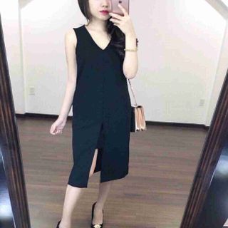 Đầm xẻ tà trước
