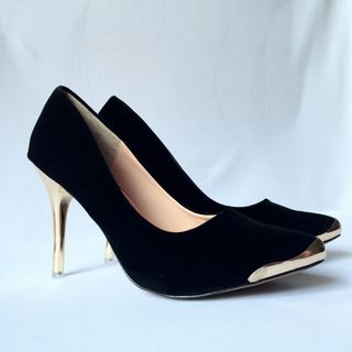 Giày cao gót lozido l002 đen