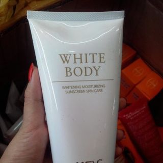 kem dưỡng body mcy trắng da hàn quốc