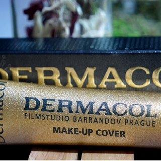 Kem che khuyết điểm demacol