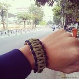 Vòng tay paracord vòng sinh tồn
