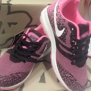 Chuyên sỉ các loại giày thể thao nike adidas