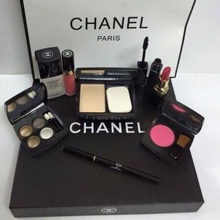 Bộ mỹ phẩm makeup chanel 9 món sang chảnh giá sỉ