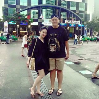 Dép valentino hot hiện nay