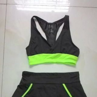 Bộ tập gym ngắn lửng dàinhiều màu cực đẹp