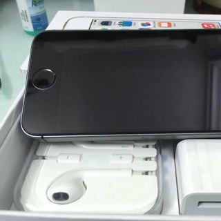 Iphone 5s 16gb màu xám phiên bản quốc tế hàng bên mỹ nguyên zin 100 mới 98 99