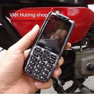 suntek b68 2 sim kiêm pin sạc dự phòng