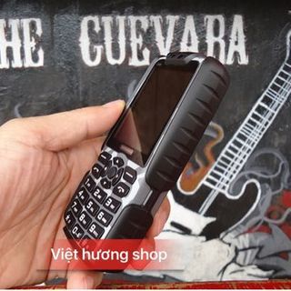 suntek b68 2 sim kiêm pin sạc dự phòng