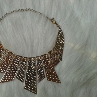 Dây chuyền thời trang