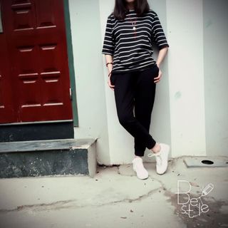 Quần jogger màu đen