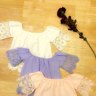 Áo bẹt vai ren vòng