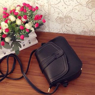 Túi mini quai chéo vạt bầu xinh xắn